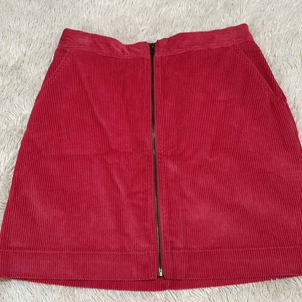 NWT GAP Full Zip-front corduroy  miniskirt coral size 4